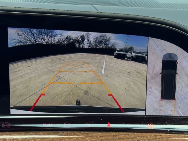 Used 2022 Cadillac Escalade ESV Sport Platinum image 9