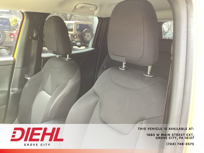 Used 2018 Jeep Renegade Altitude image 16