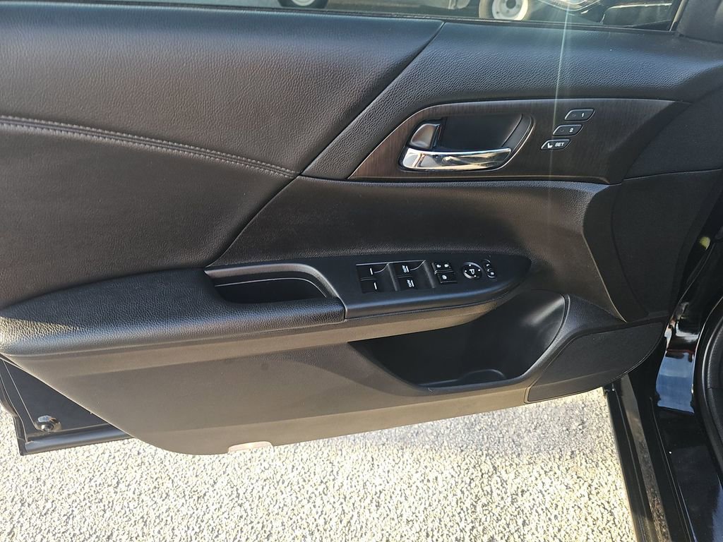 Used 2014 Honda Accord EX-L image 10