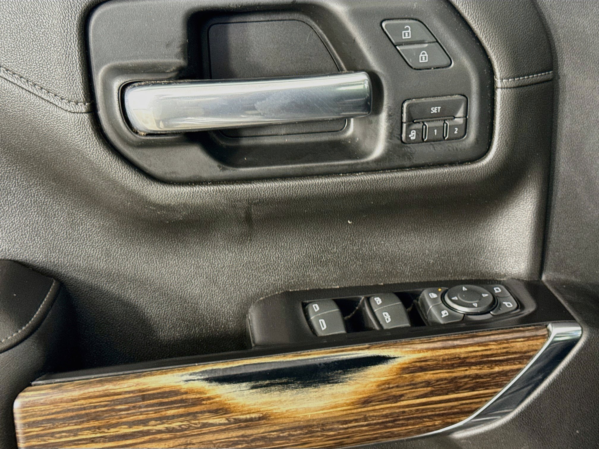Used 2019 Chevrolet Silverado 1500 High Country w/ Technology Package RWD image 20