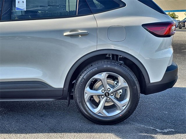 New 2025 Ford Escape ST-Line w/ Equipment Group 301A image 12