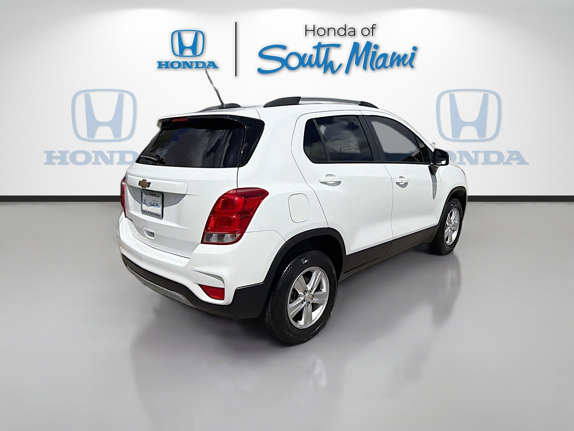 Used 2022 Chevrolet Trax LT w/ LT Convenience Package image 7