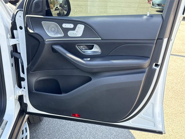 Used 2023 Mercedes-Benz GLS 450 4MATIC image 8