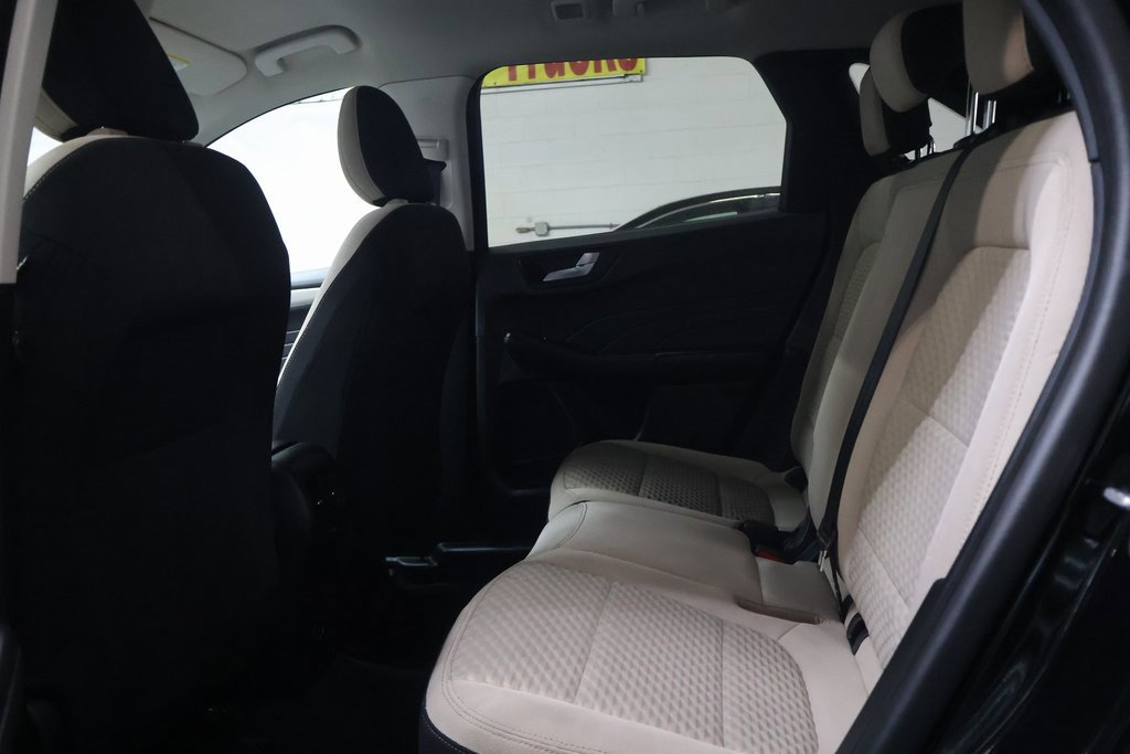 Used 2021 Ford Escape SE image 15