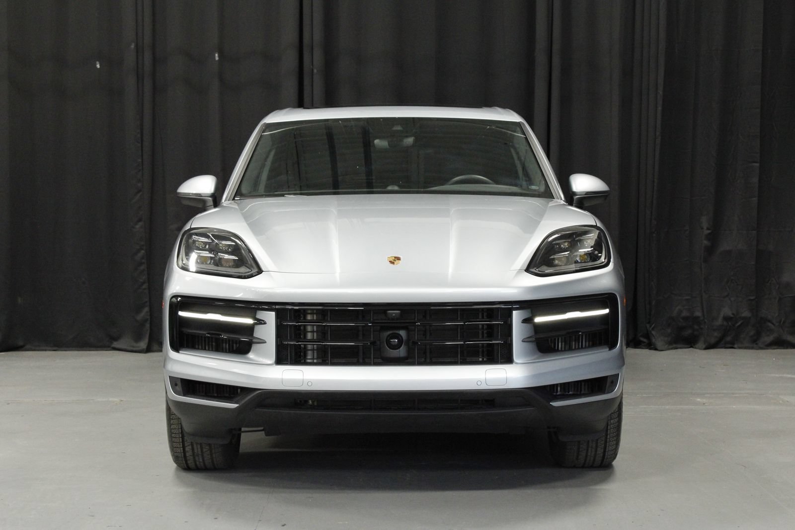 Certified 2025 Porsche Cayenne AWD/4WD image 8