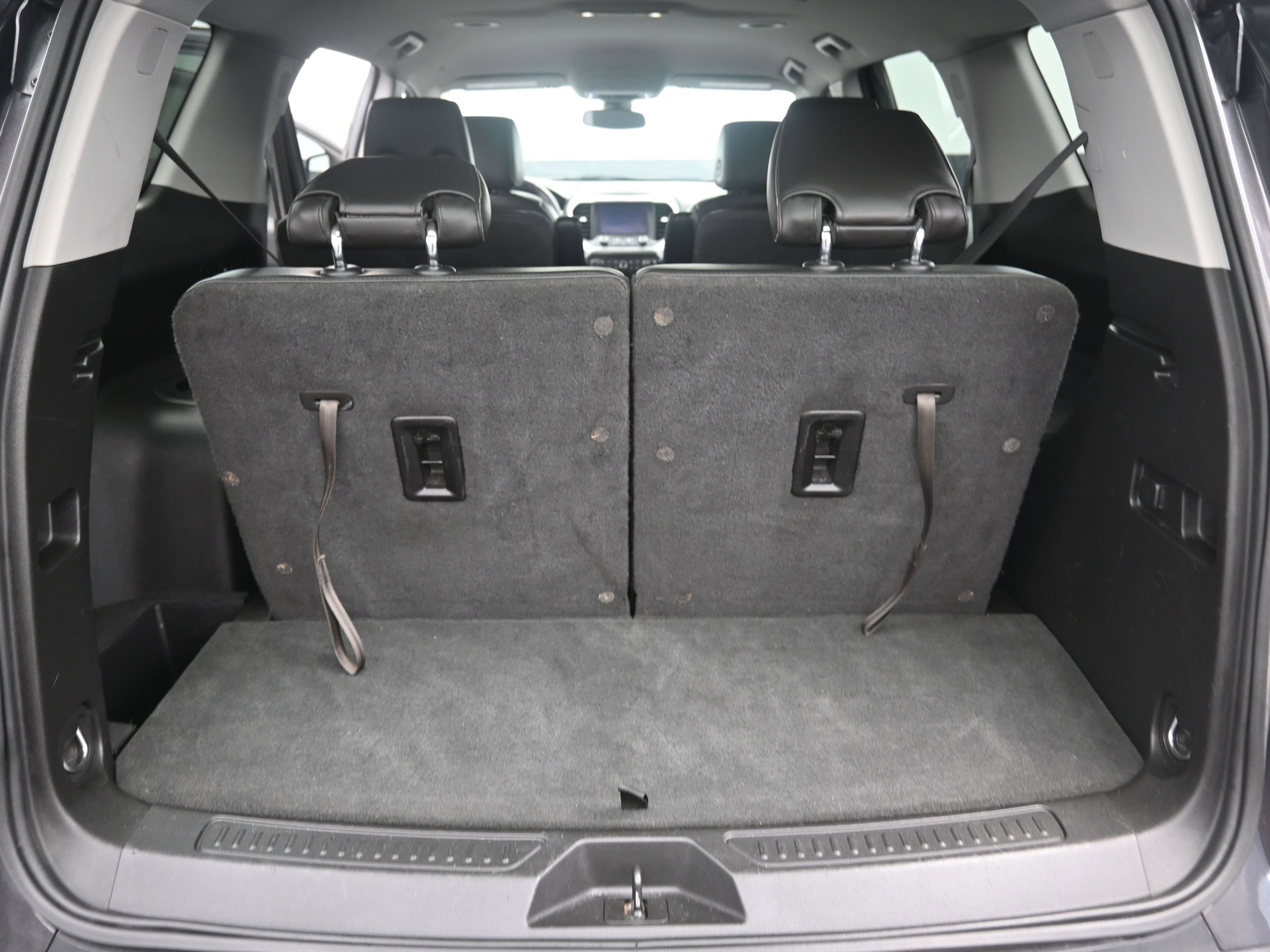 Used 2019 GMC Acadia SLT w/ LPO, Floor Liner Package image 18