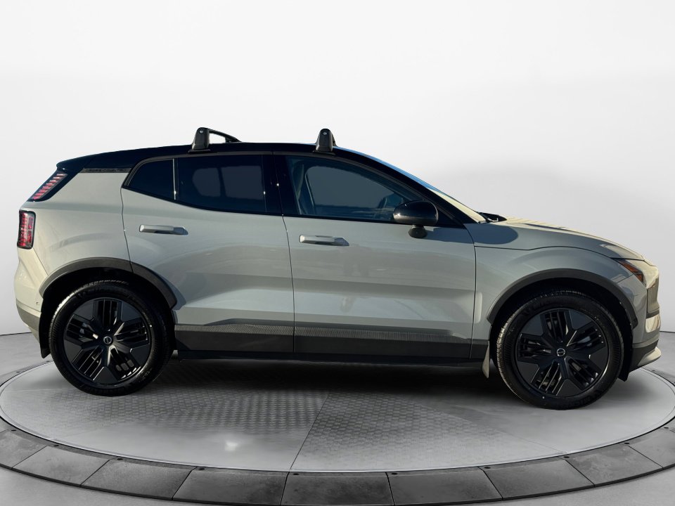 New 2026 Volvo EX30 Cross Country Ultra image 8