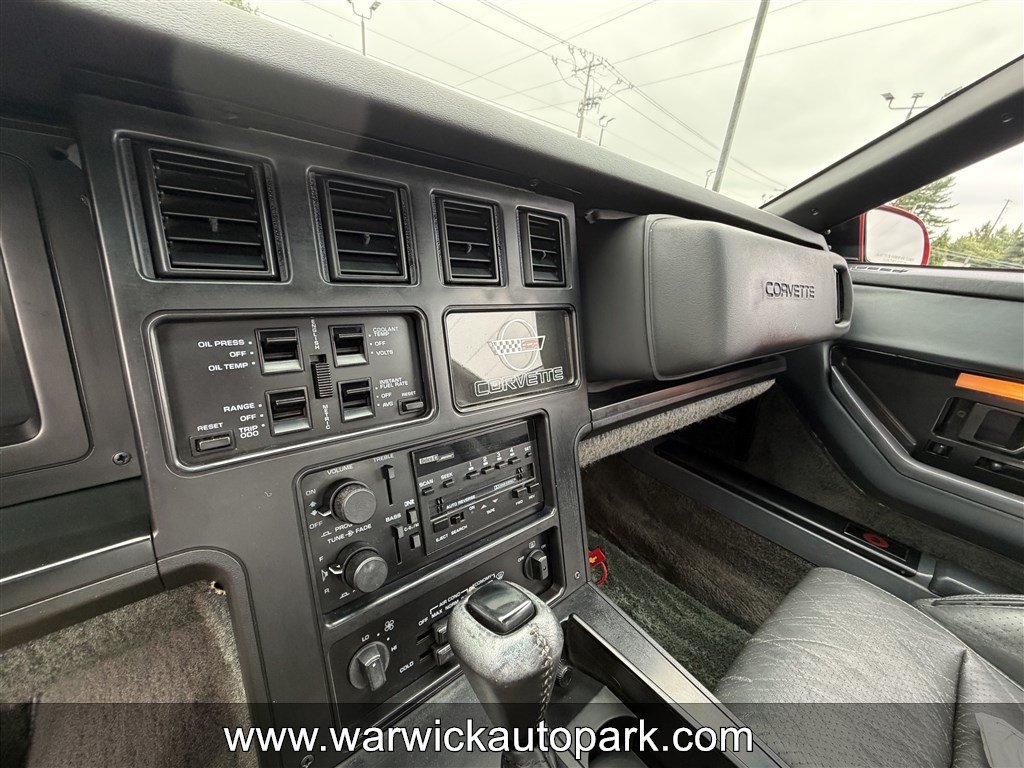Used 1987 Chevrolet Corvette Coupe RWD image 16