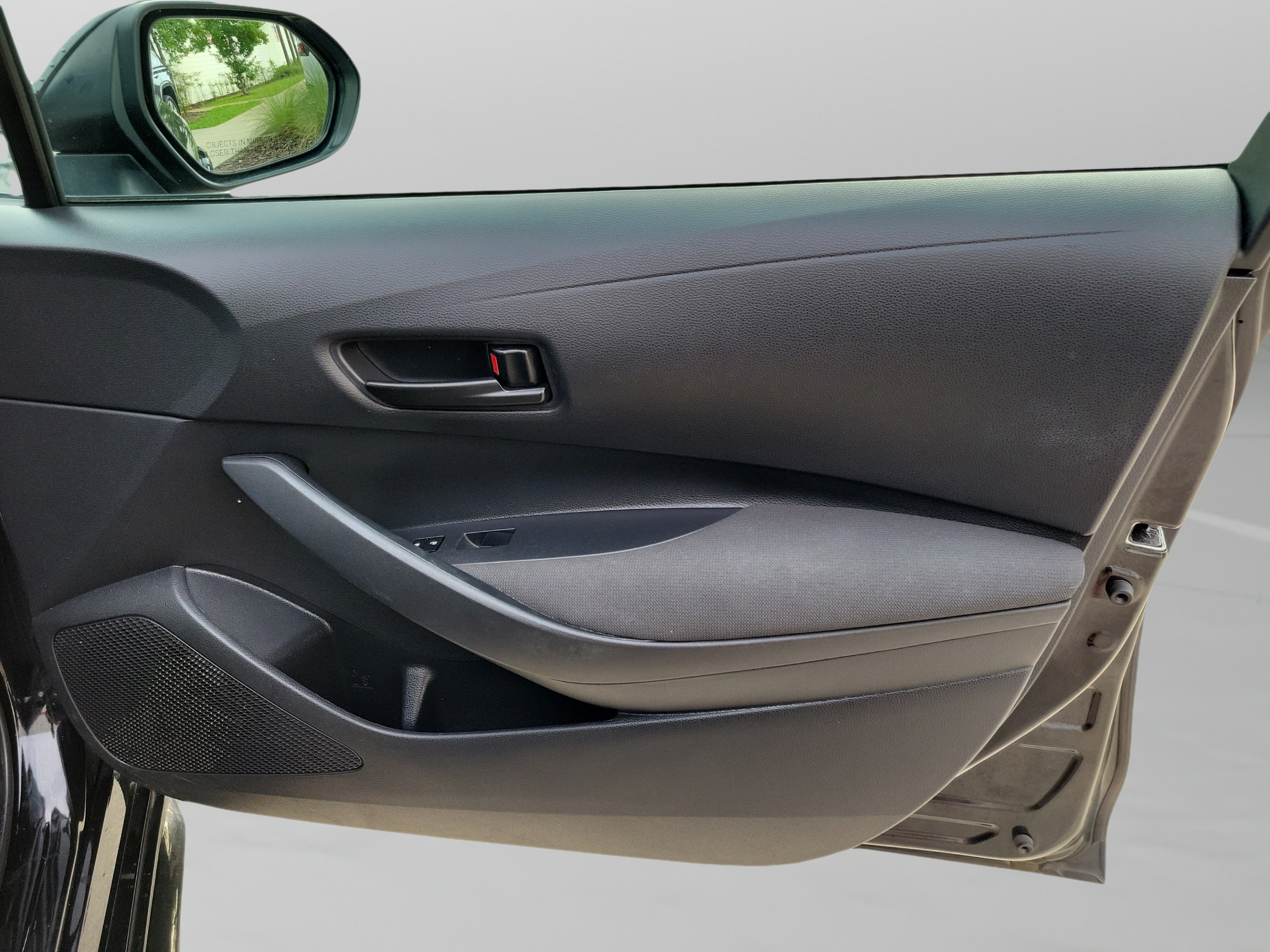 Used 2024 Toyota Corolla LE FWD image 22