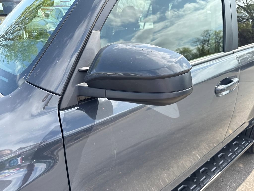 Used 2024 Toyota 4Runner SR5 AWD/4WD image 46