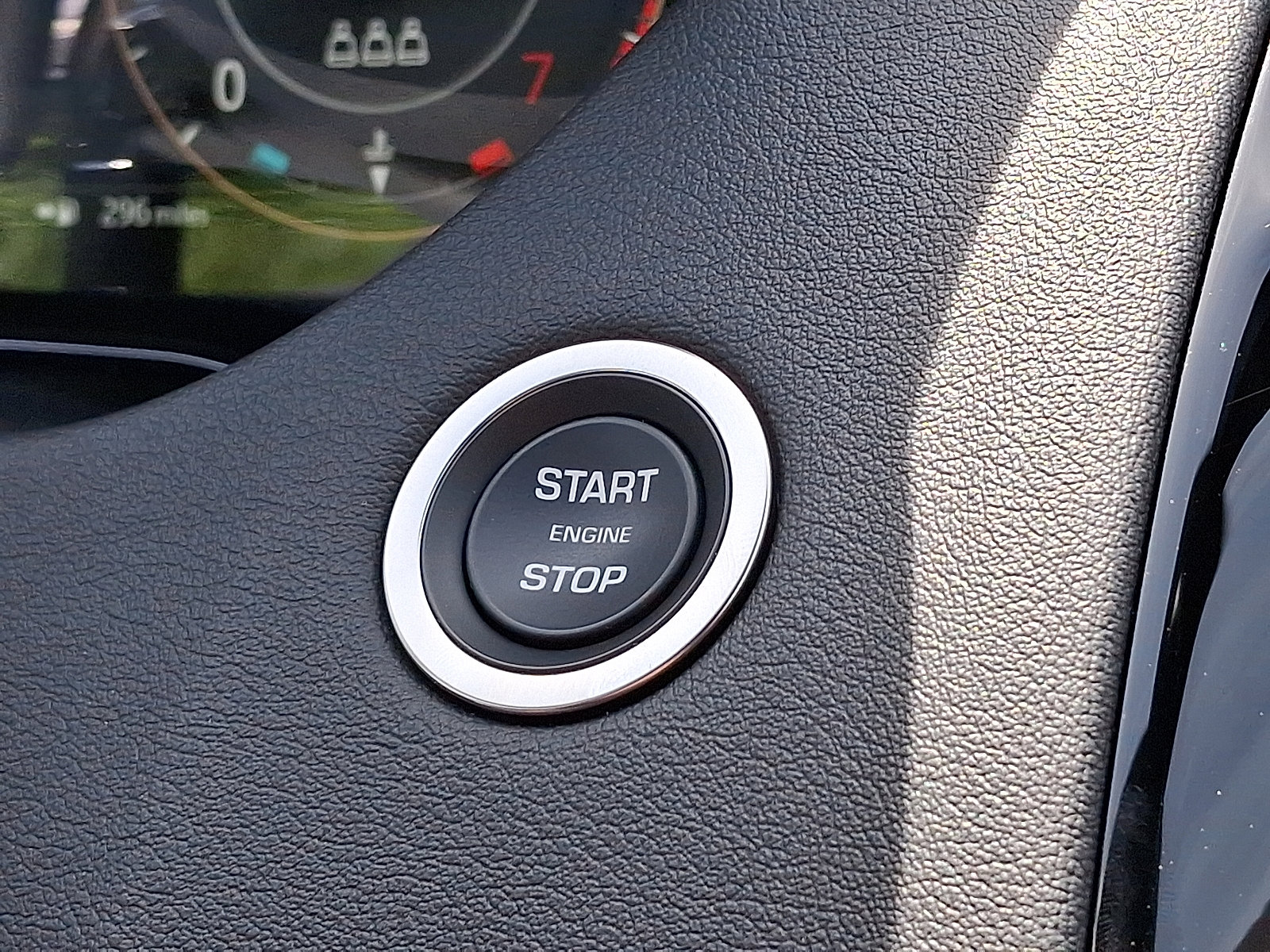 Certified 2024 Jaguar E-PACE R-Dynamic SE image 27