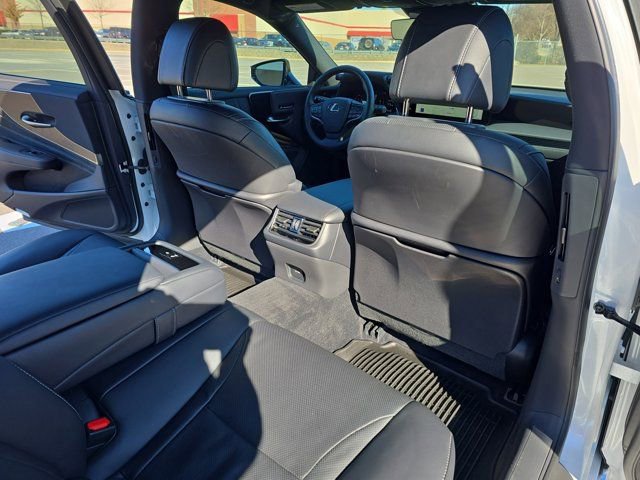 Used 2024 Lexus LS 500 image 11