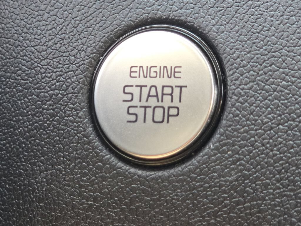 Used 2023 Kia Sorento SX FWD image 33