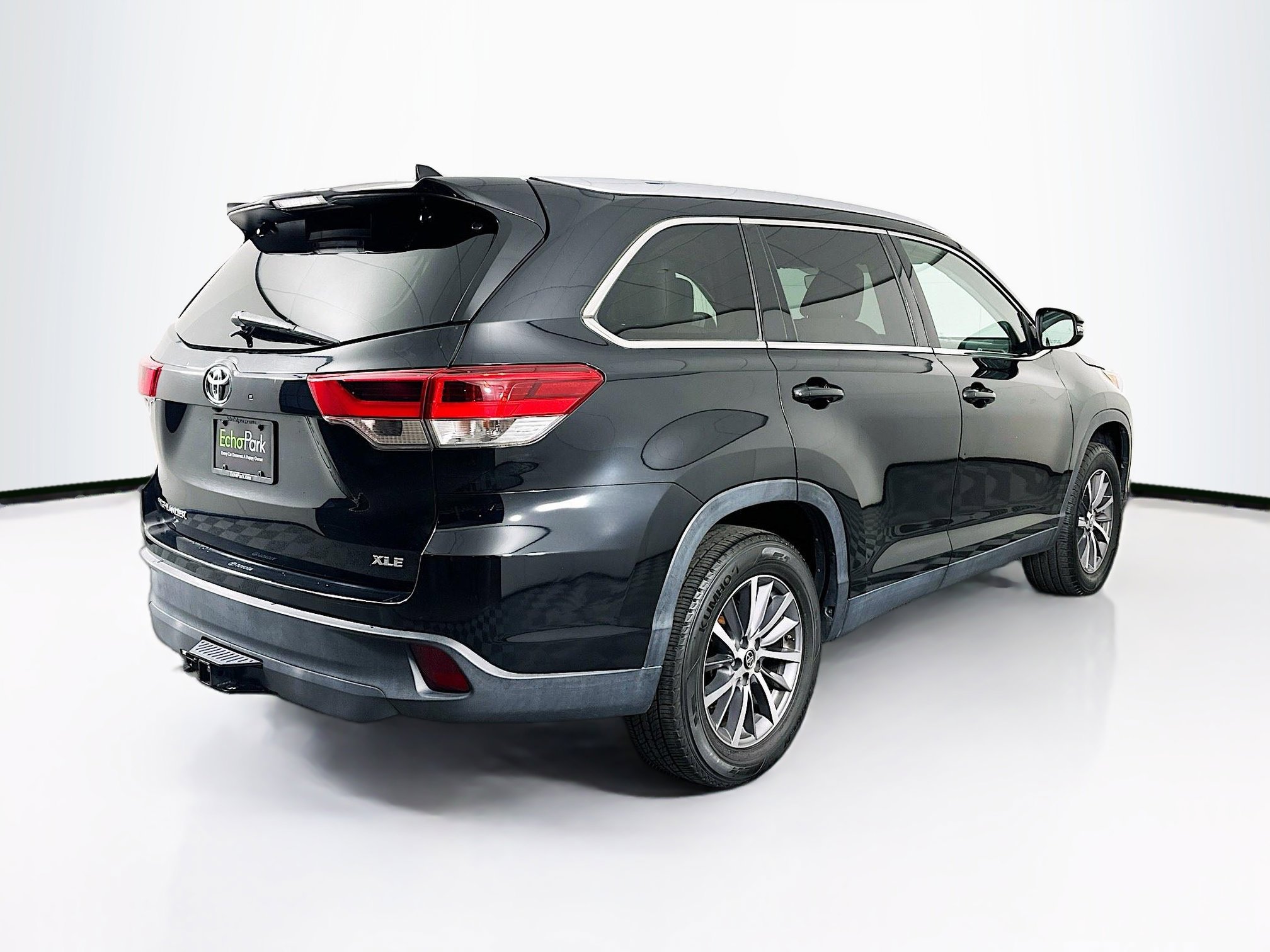 Used 2019 Toyota Highlander XLE image 9