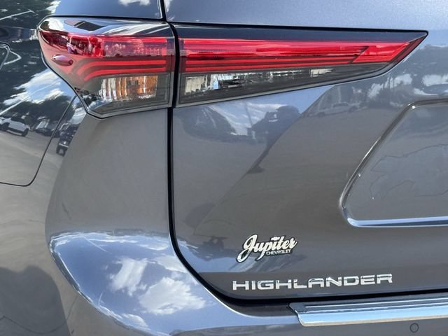 Used 2021 Toyota Highlander Platinum AWD/4WD image 7
