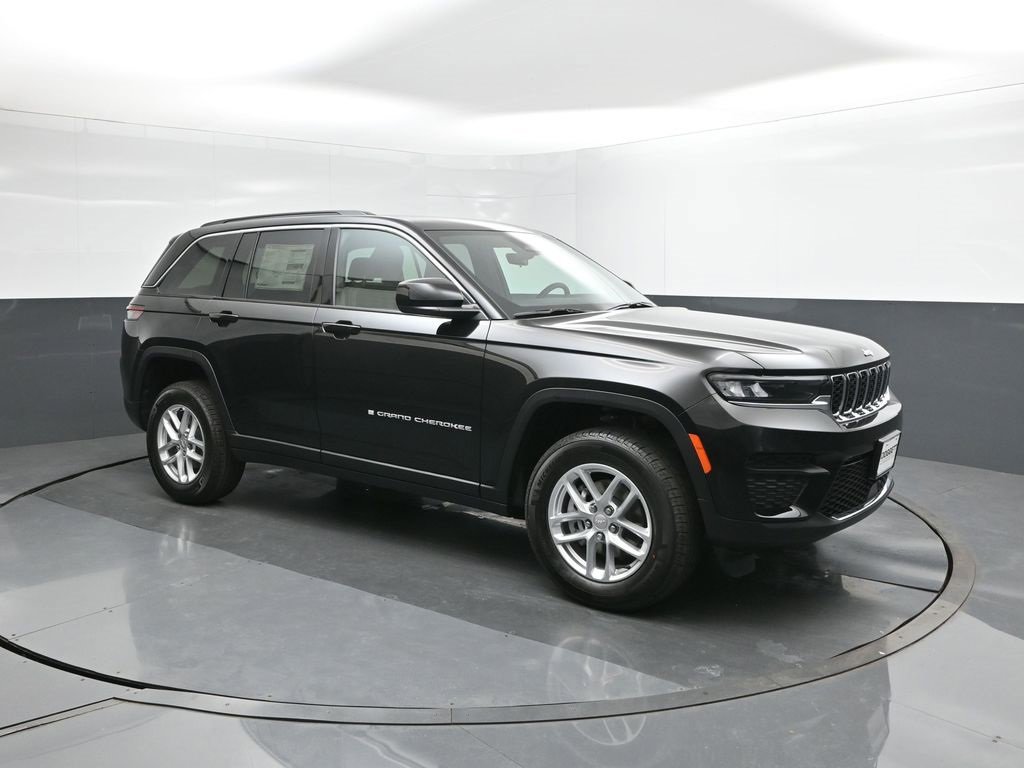 New 2025 Jeep Grand Cherokee Laredo X image 17