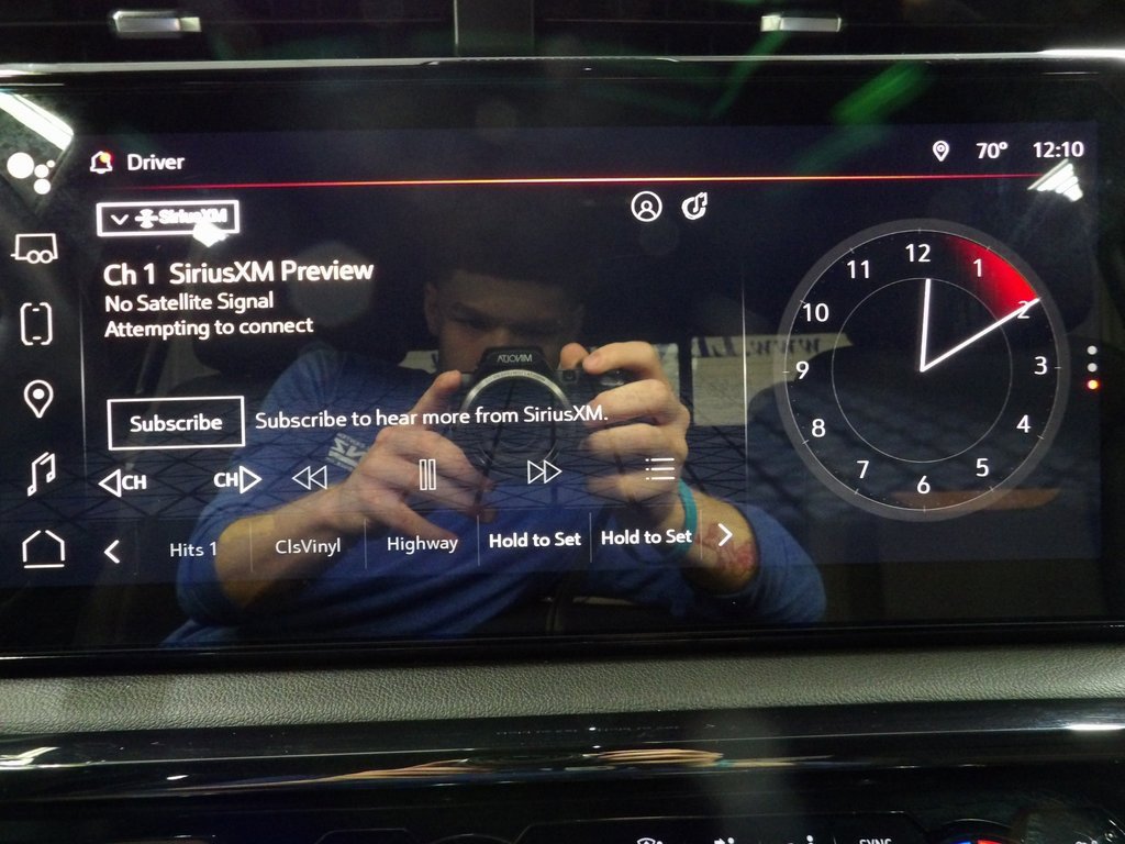 Used 2025 GMC Sierra 1500 AT4 w/ Technology Package image 22