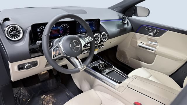Used 2026 Mercedes-Benz GLA 250 4MATIC image 11