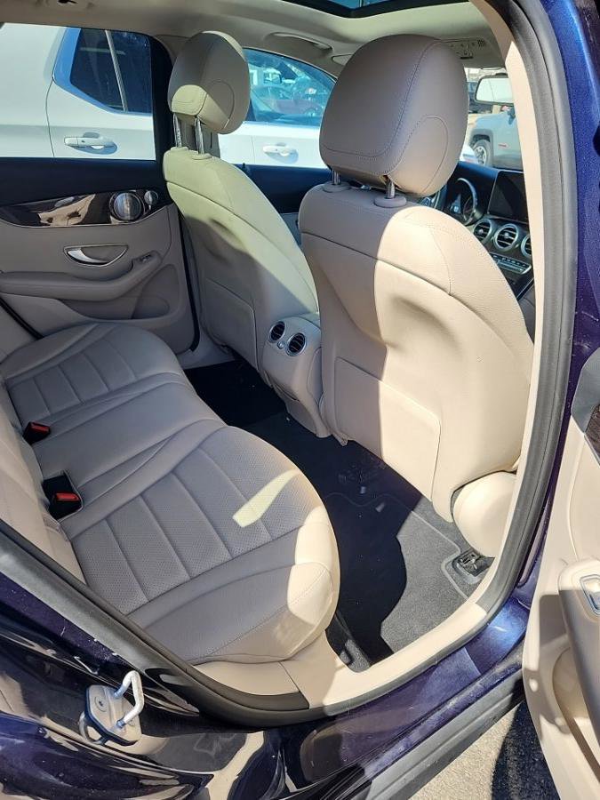 Used 2017 Mercedes-Benz GLC 300 4MATIC image 11