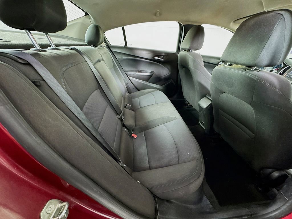 Used 2018 Chevrolet Cruze LT image 31