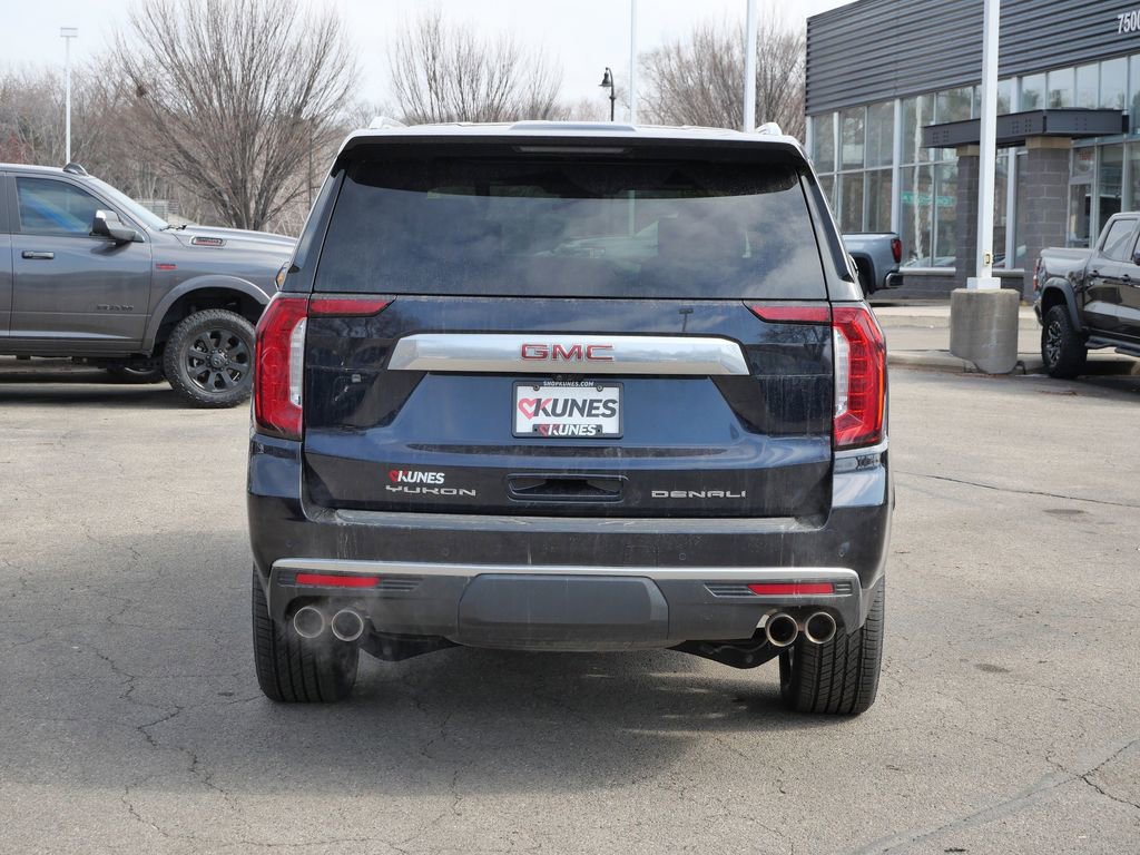 Used 2024 GMC Yukon Denali w/ Denali Reserve Package image 8