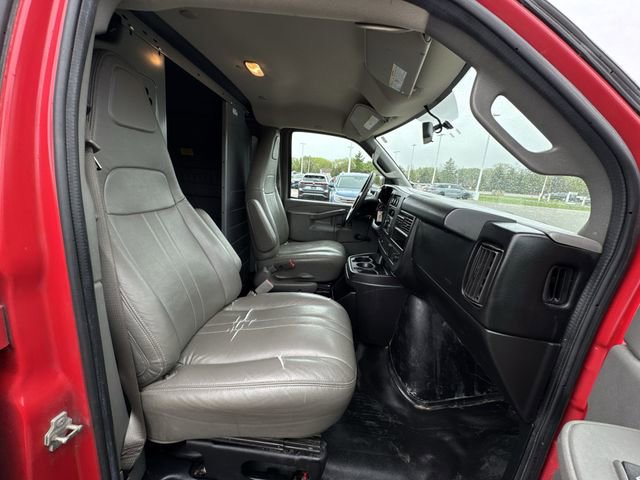 Used 2017 GMC Savana 2500 RWD image 22