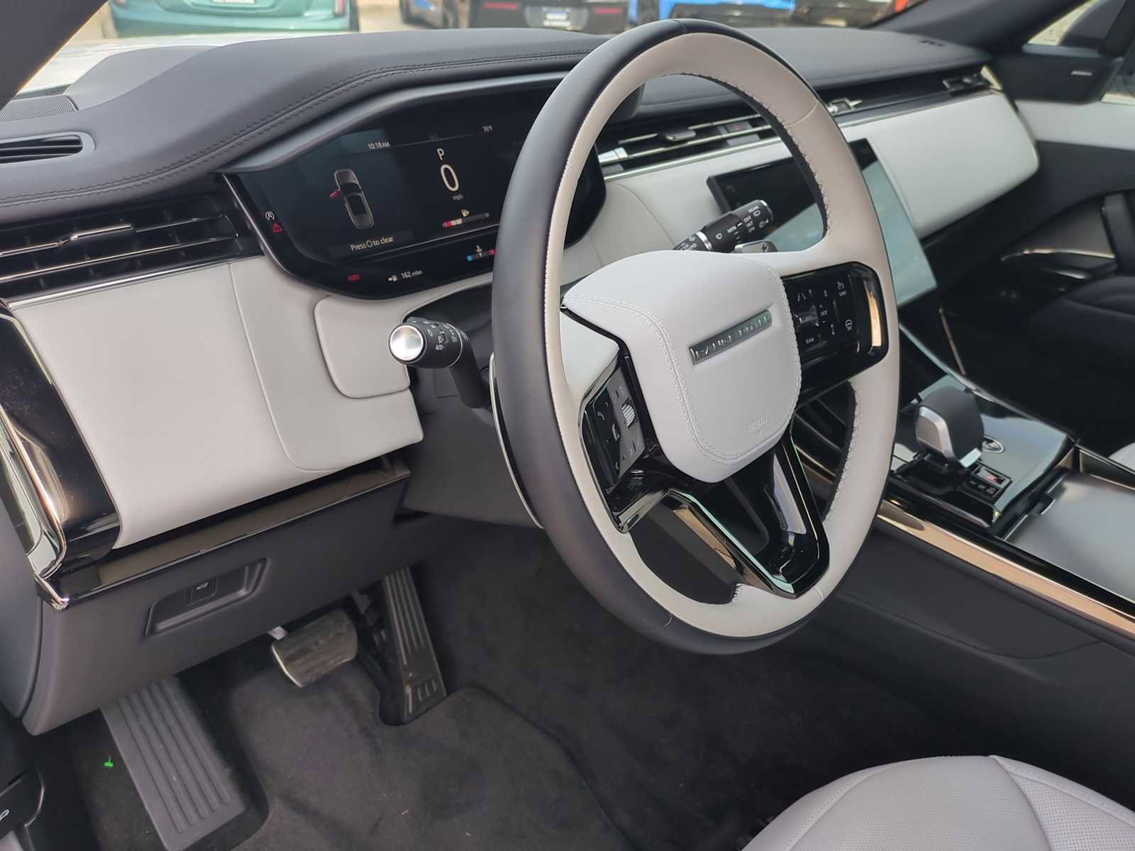 Used 2025 Land Rover Range Rover Sport Dynamic SE image 10