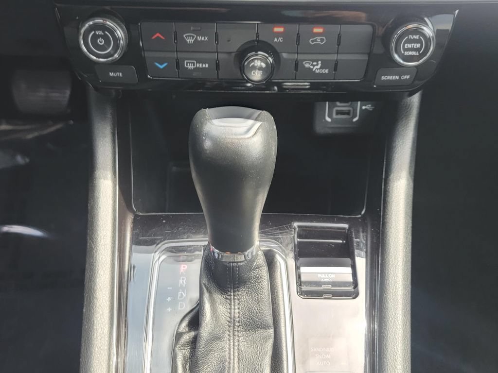 Used 2024 Jeep Compass Latitude AWD/4WD image 25