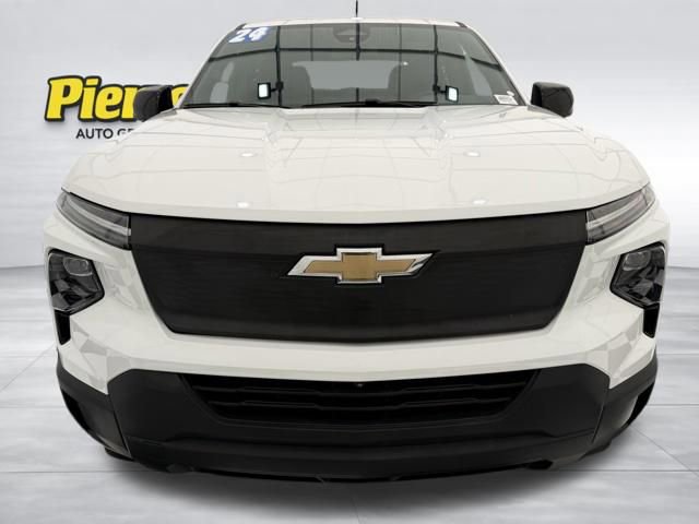 Used 2024 Chevrolet Silverado EV W/T AWD/4WD image 8