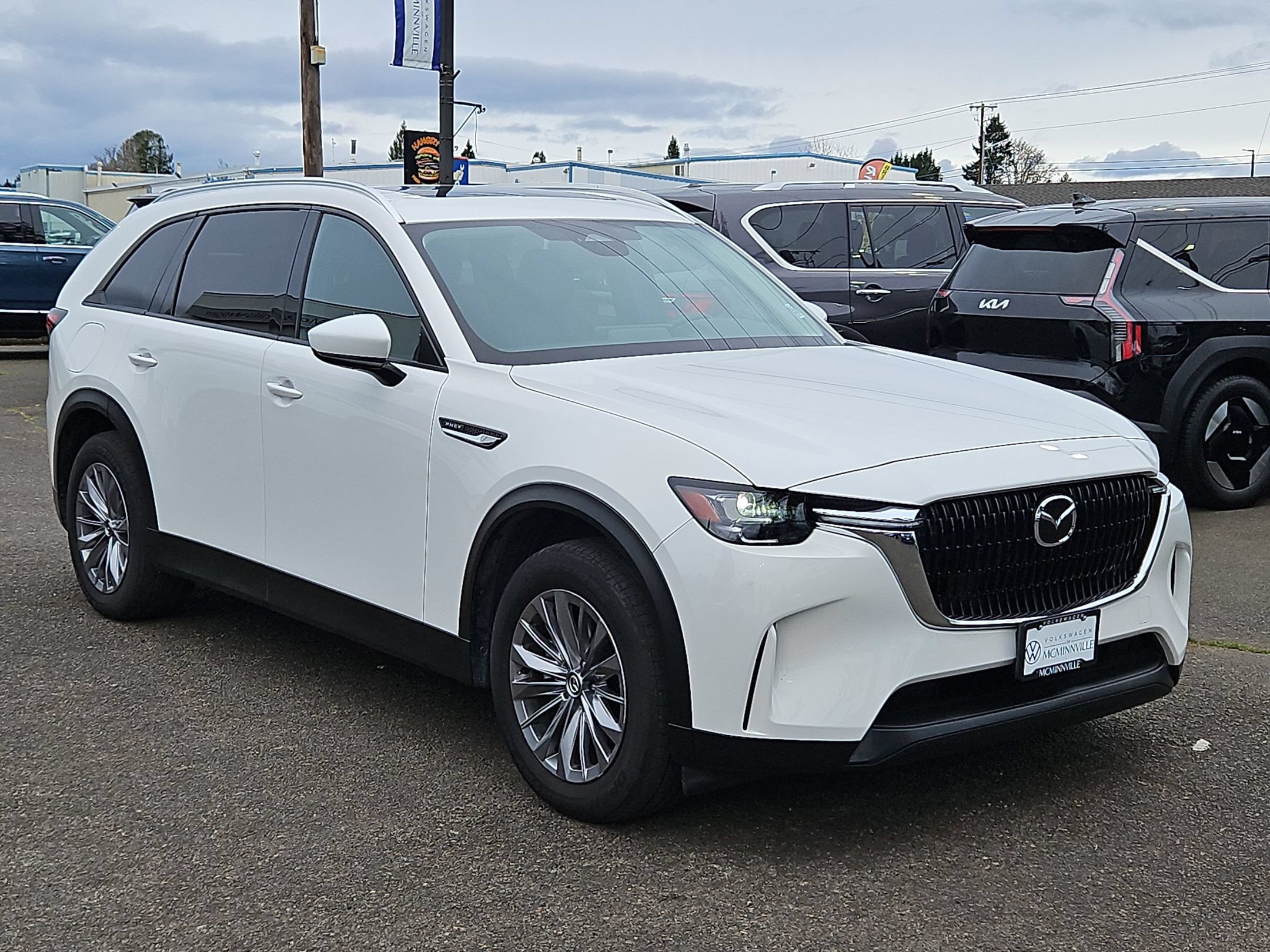 Used 2024 MAZDA CX-90 Plug-In Hybrid w/ Preferred AWD/4WD image 3
