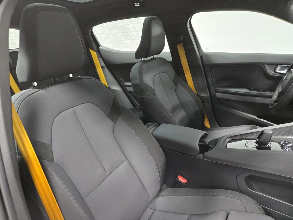 Used 2022 Polestar Polestar 2 w/ Performance Package image 52