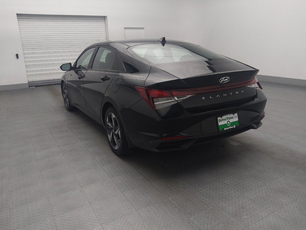 Used 2023 Hyundai Elantra SEL w/ Convenience Package image 5