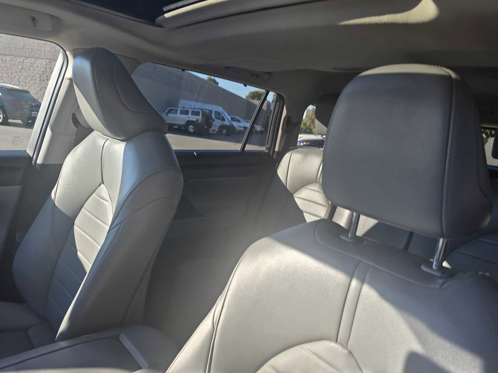 Used 2022 Toyota Highlander XLE image 25