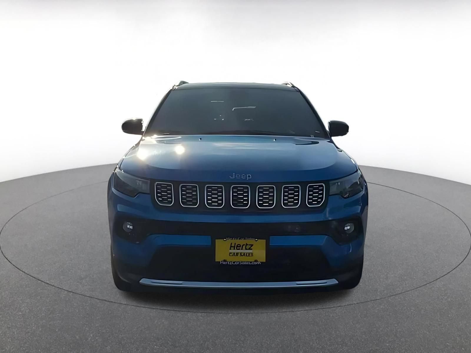 Used 2025 Jeep Compass Limited AWD/4WD image 4