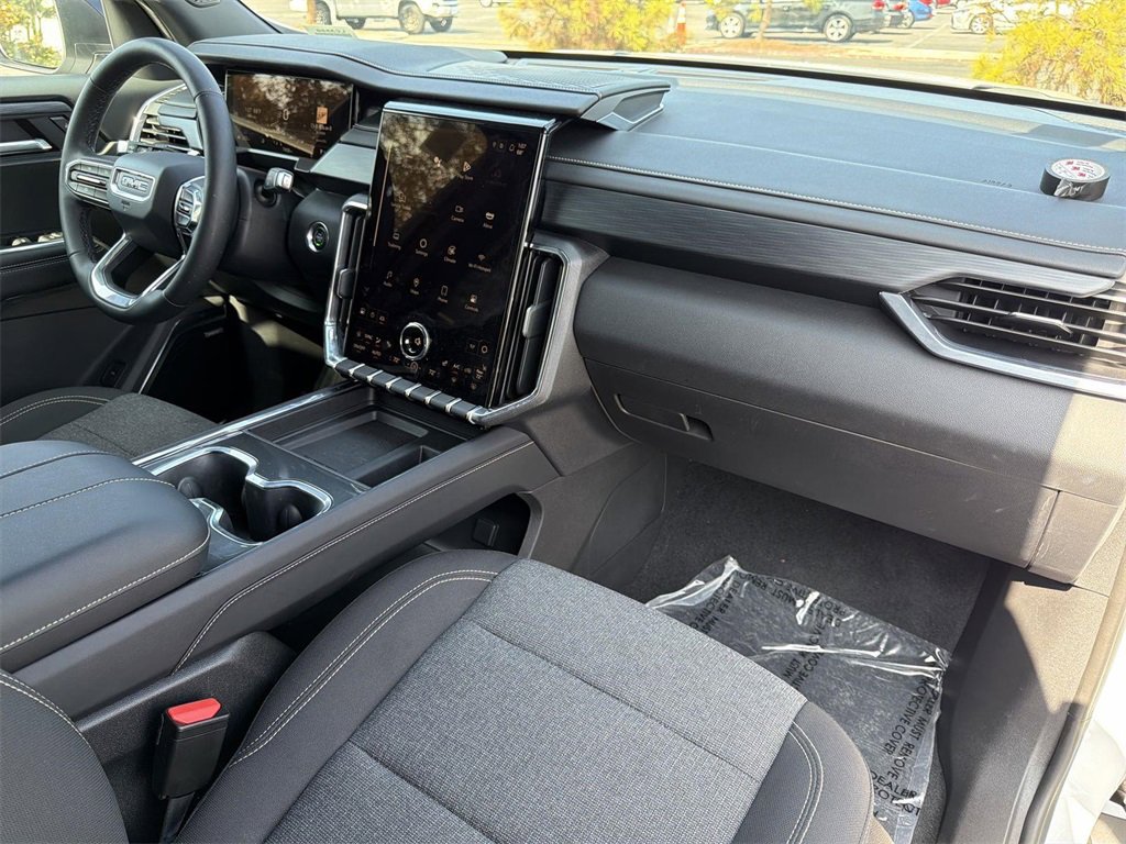 Used 2025 GMC Acadia Elevation image 34