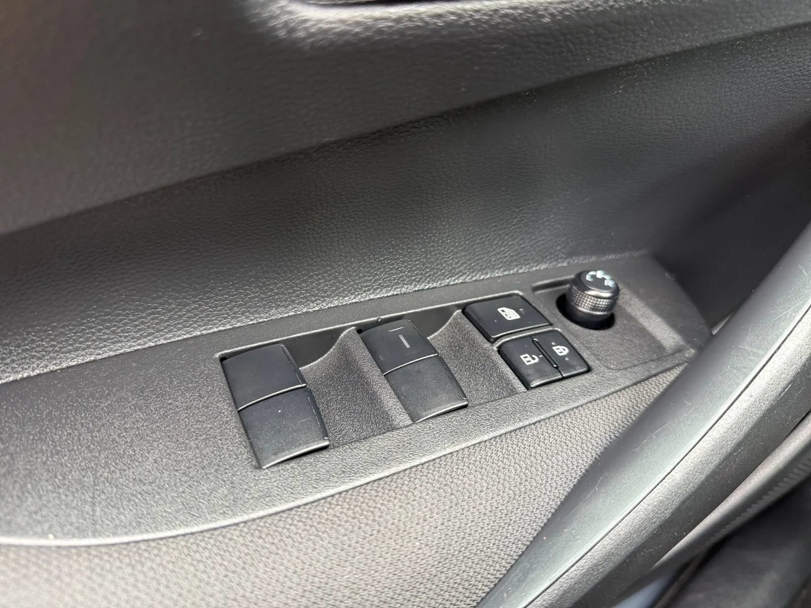 Used 2026 Toyota Corolla LE FWD image 40