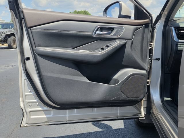 Used 2021 Nissan Rogue SL FWD image 14