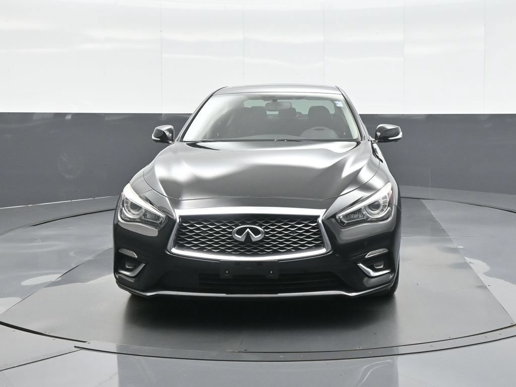 Used 2018 INFINITI Q50 Luxe w/ Essential Package (3.0T Luxe) AWD/4WD image 2