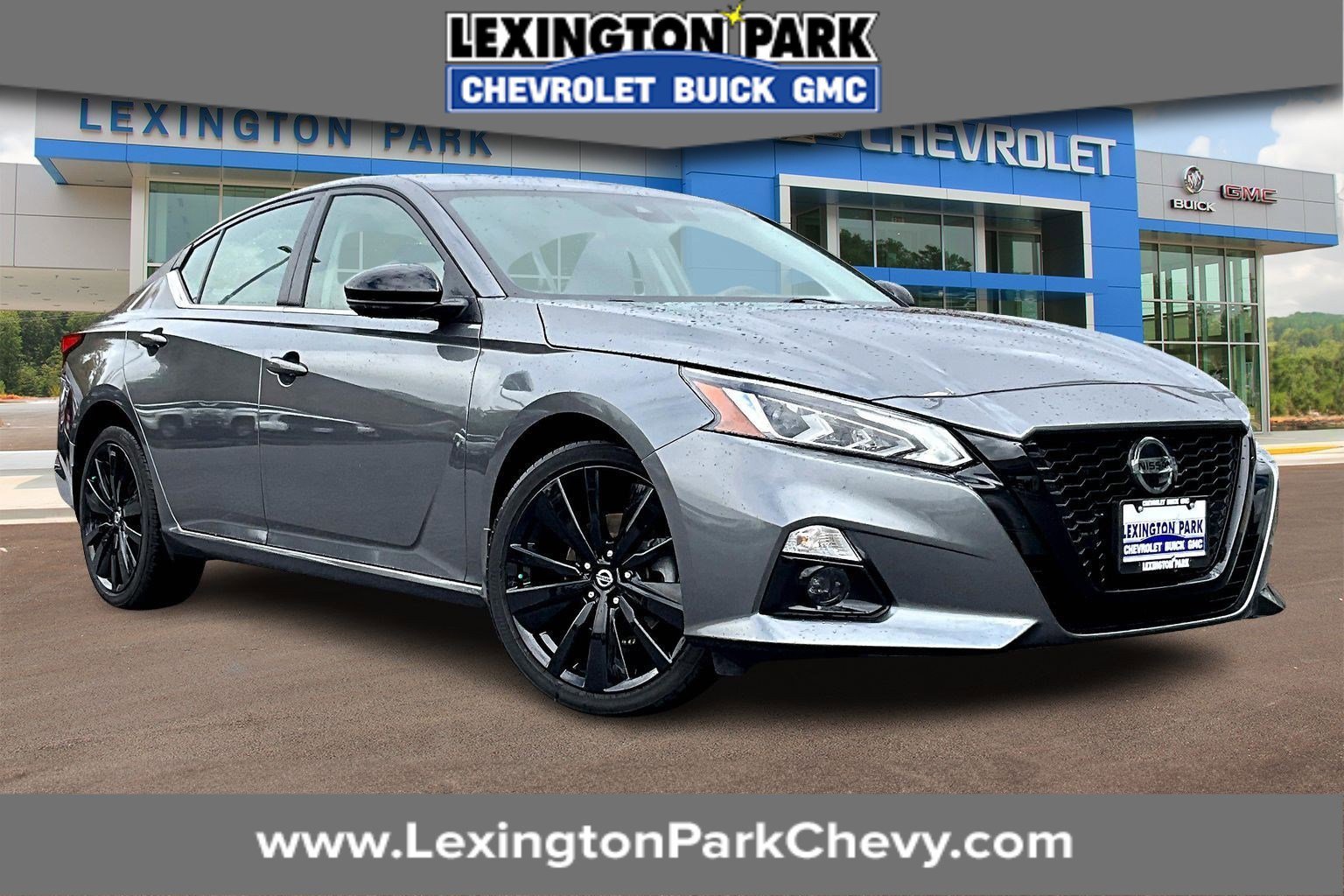 Used 2022 Nissan Altima 2.5 SR w/ Midnight Edition Package