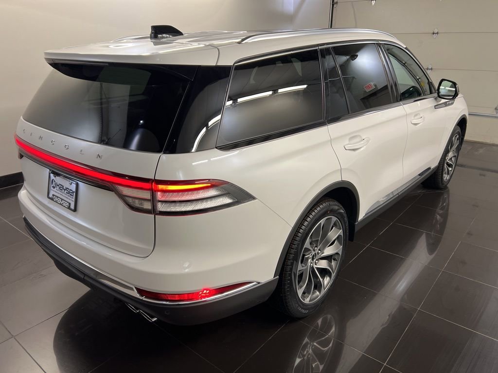 Used 2026 Lincoln Aviator Reserve w/ Illumination Package image 6