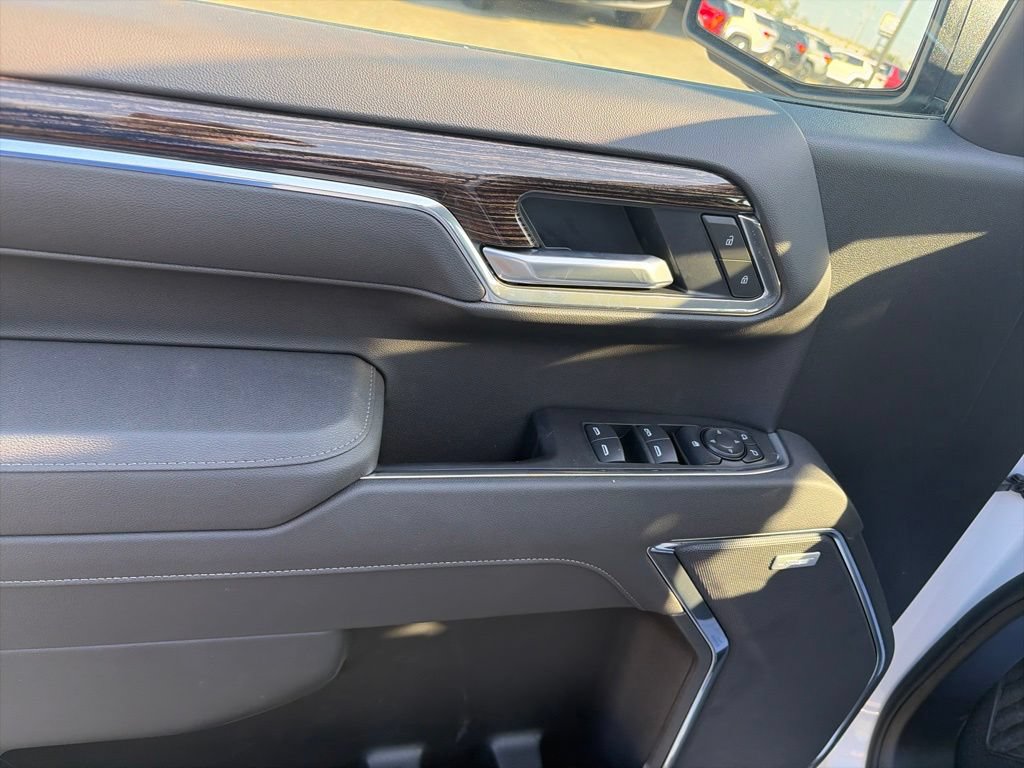 New 2026 GMC Sierra 1500 Elevation w/ Elevation Premium Package AWD/4WD image 17