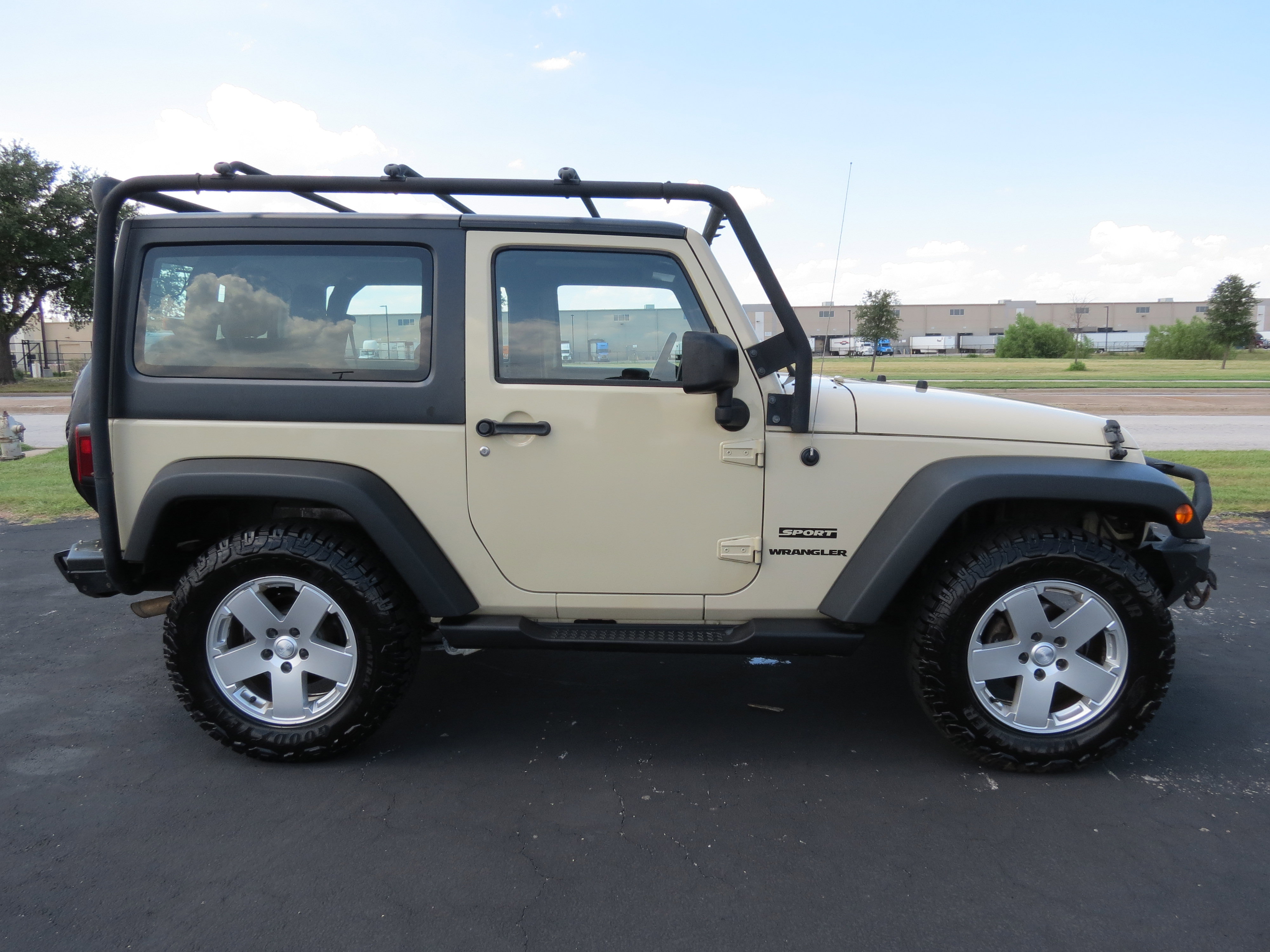 Used 2011 Jeep Wrangler Sport image 4