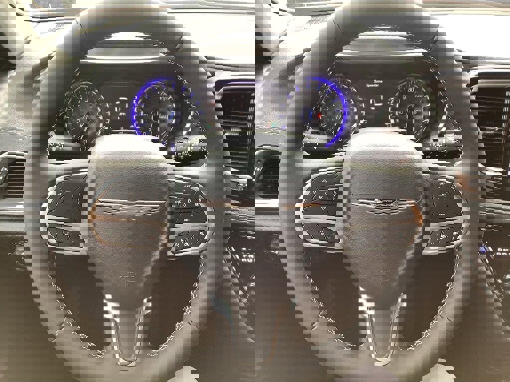 New 2026 Chrysler Pacifica Select image 17