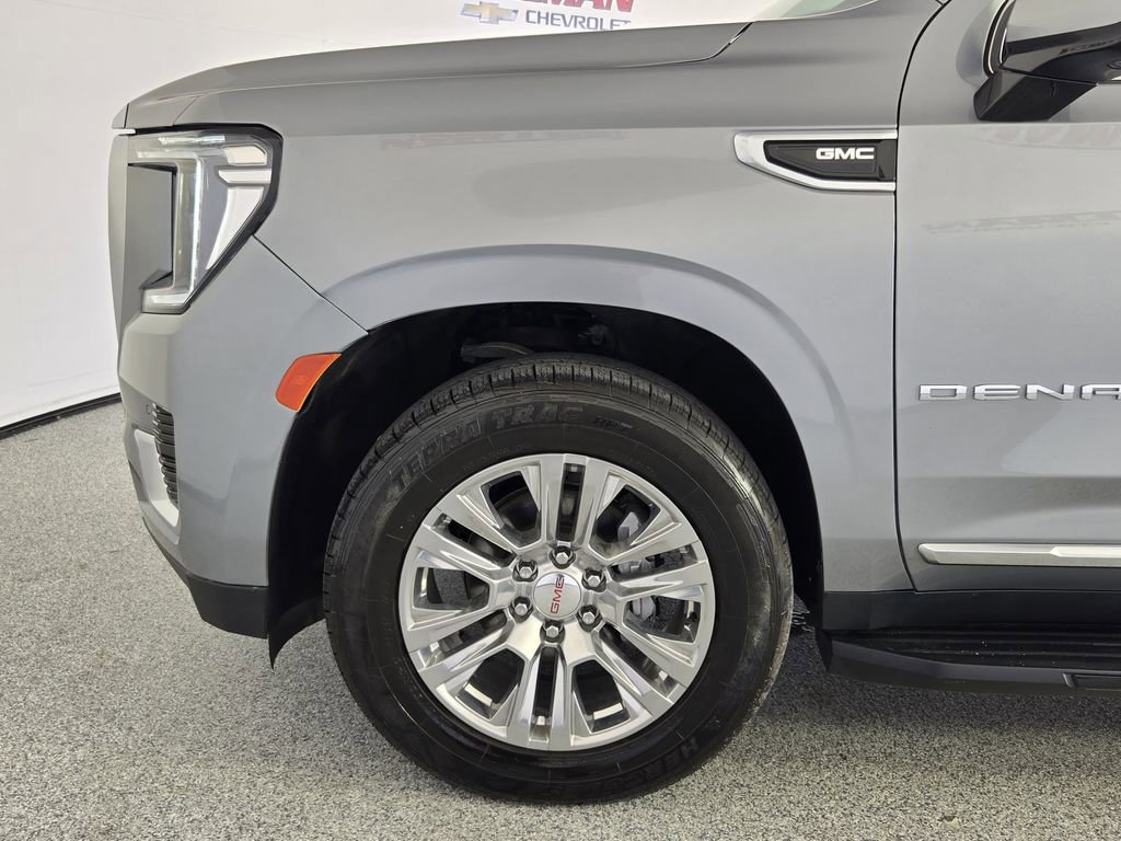 Used 2023 GMC Yukon XL Denali image 8
