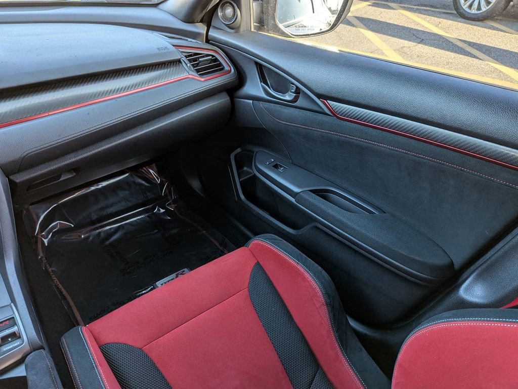 Used 2018 Honda Civic Type R image 17