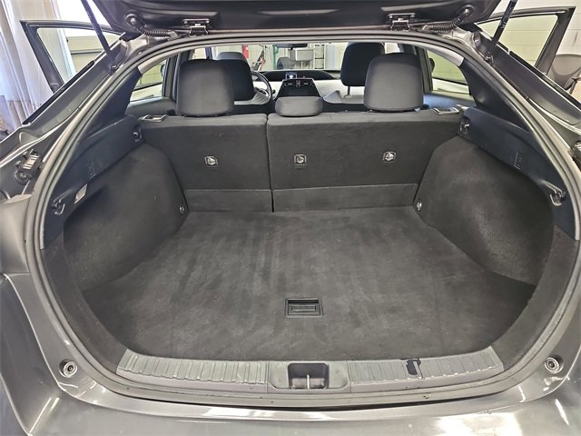 Used 2017 Toyota Prius Three image 12