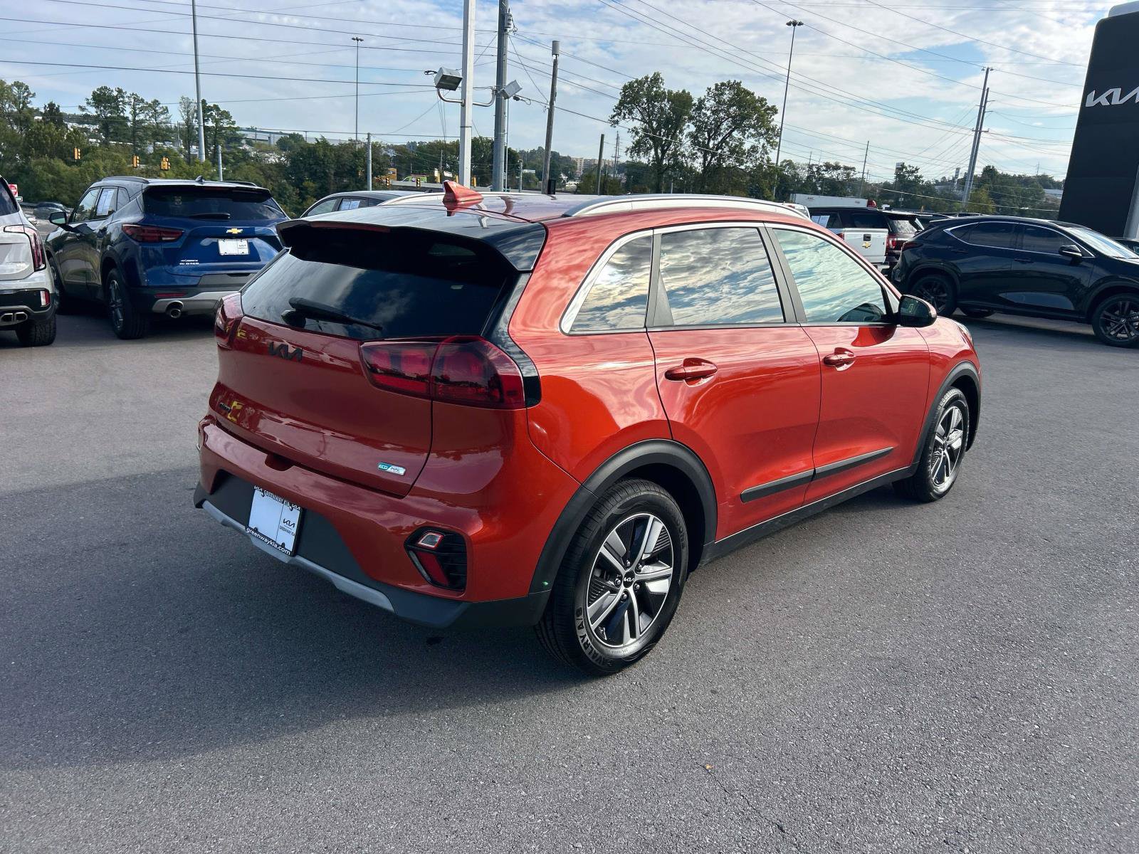Used 2022 Kia Niro LXS FWD image 3