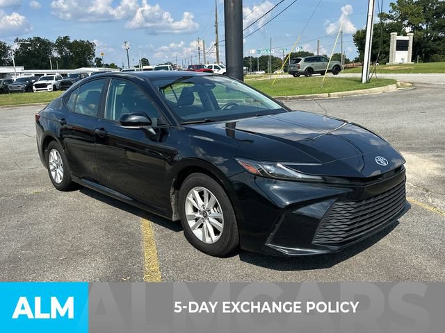 Used 2025 Toyota Camry LE FWD image 3