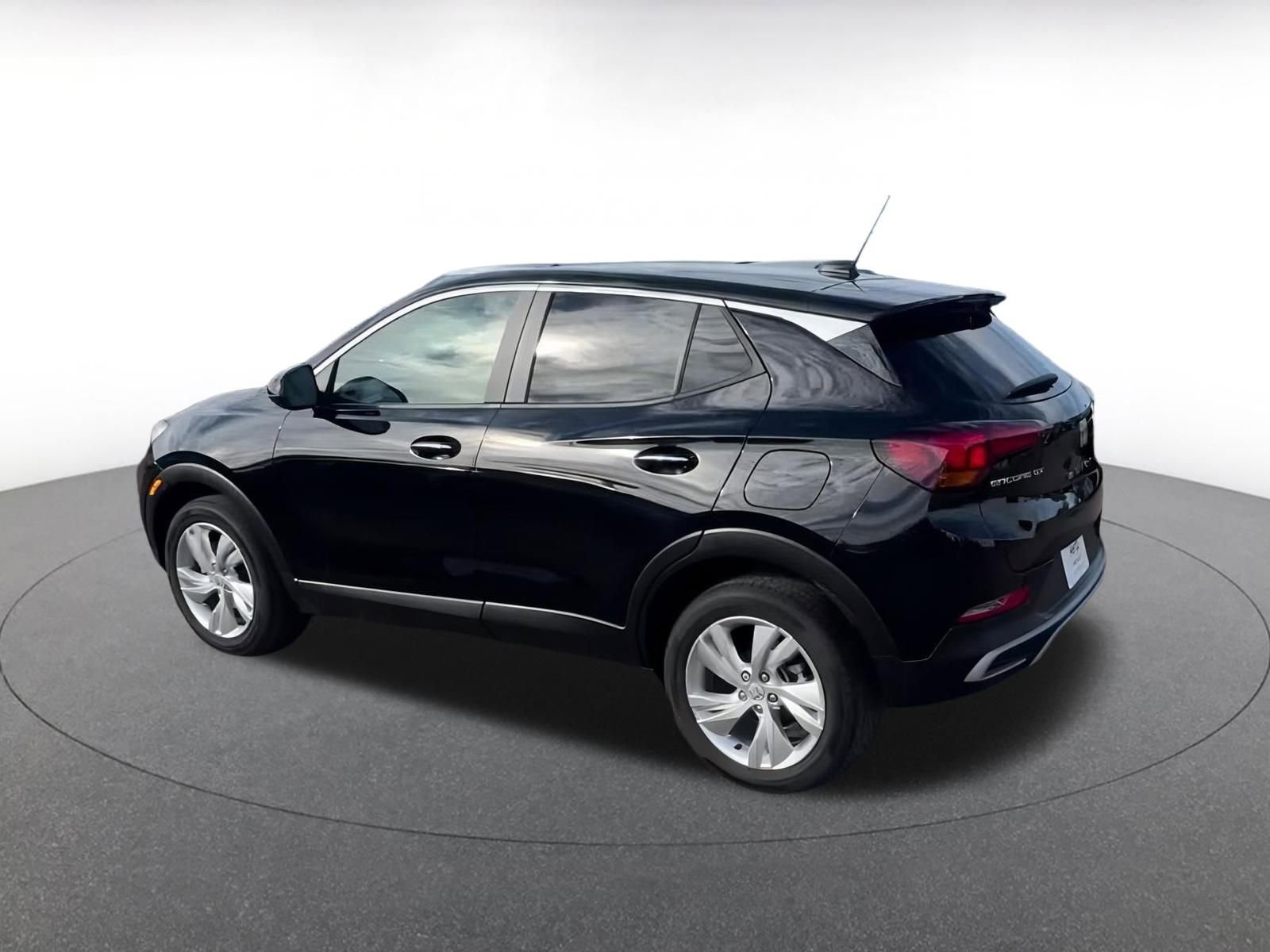 Used 2025 Buick Encore GX Preferred image 10