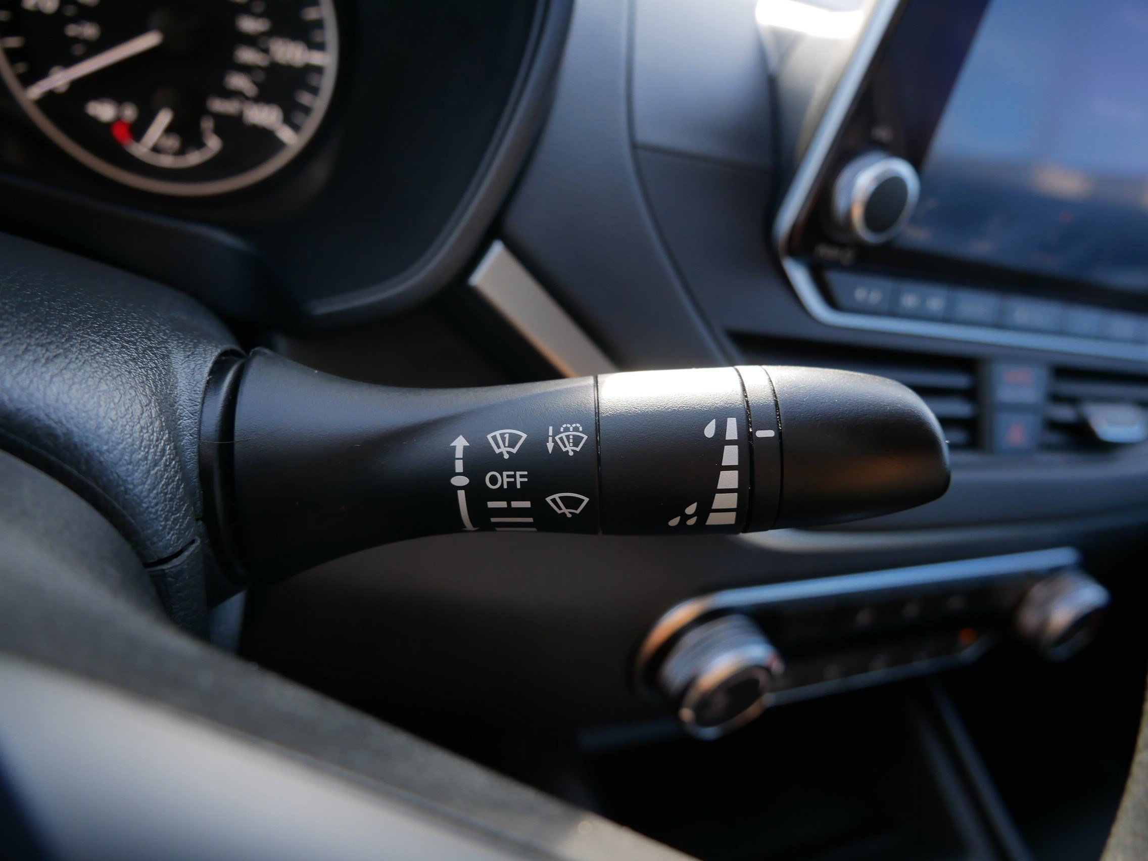 Used 2022 Nissan Altima 2.5 SV image 39